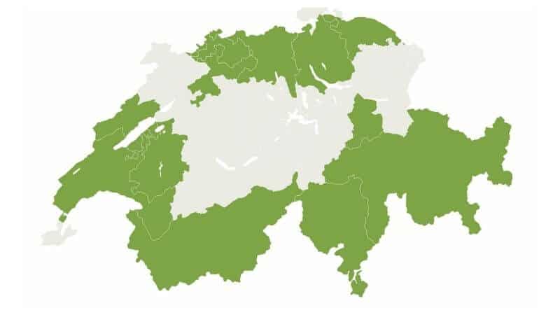 スイスの地図。ペット免許がある州は緑、ない州は灰色、