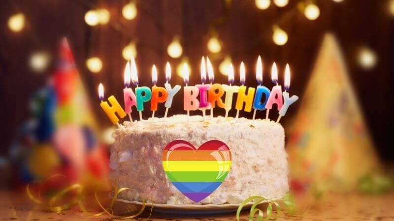 同性カップル友人の誕生日パーティのケーキ