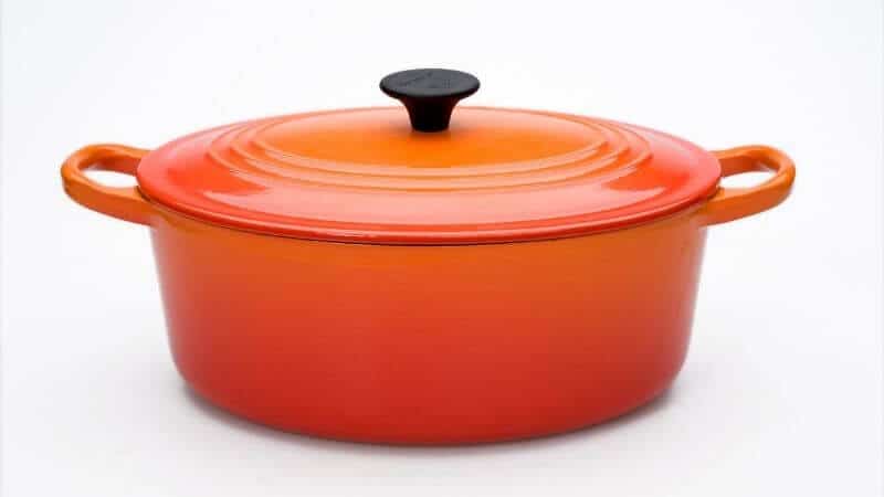 オレンジ色のお鍋