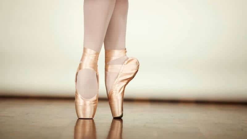 【海外で子どものバレエ教室選び】トウシューズをいつから履かせるかチェック