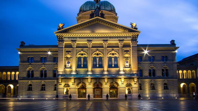 【ベルン観光】秋の目玉・連邦議事堂のライトショー：2022年の日程