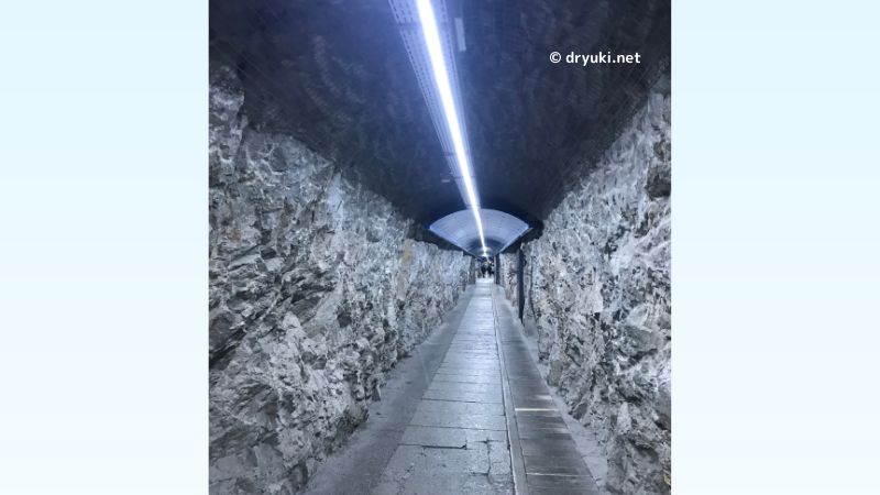 ユングフラウヨッホ、トップオブヨーロッパ内のトンネル